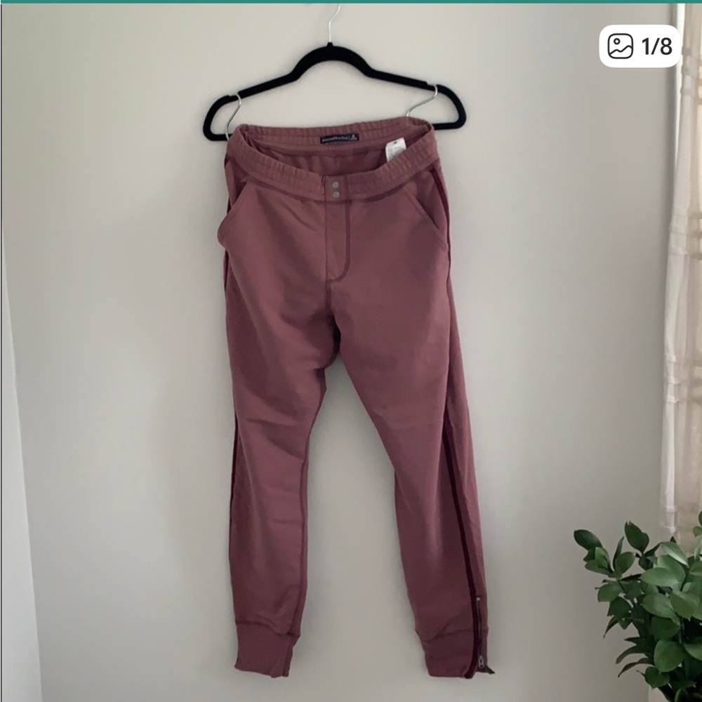Abercrombie & Fitch A&F women’s Side Stripe Casual Joggers pants berry M EUC